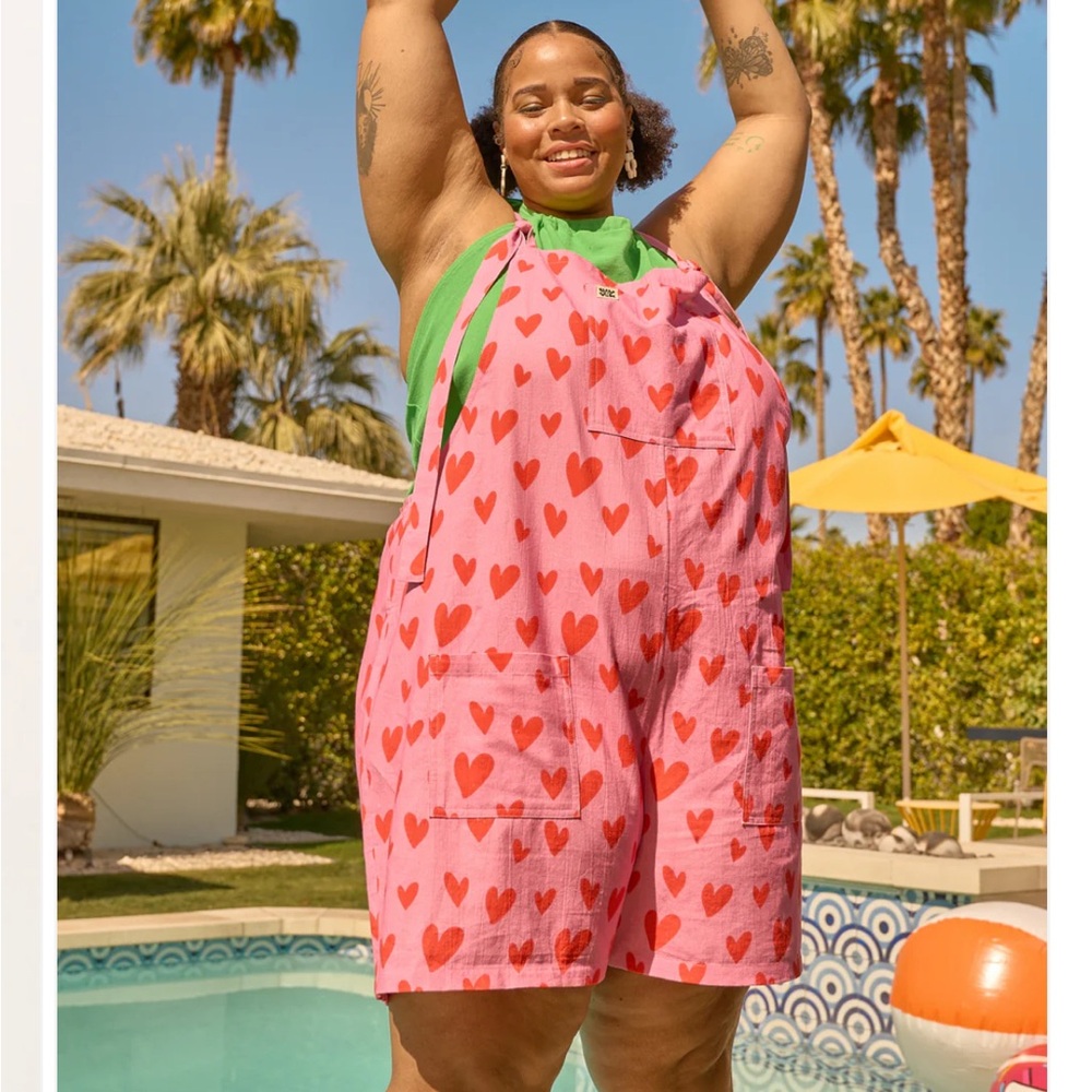 Lucy & Yak Pink Cupid Heart Print Women's Romper - Picture 3 of 6